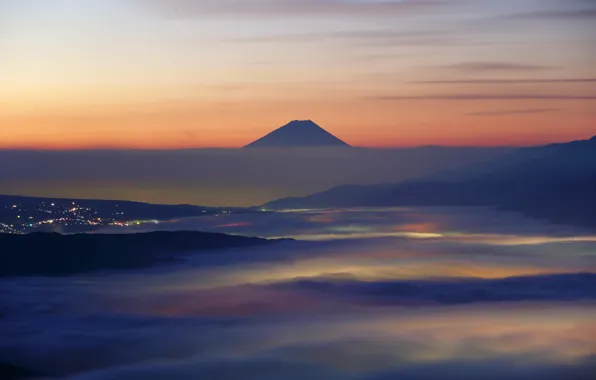 Картинка облака, пейзаж, горы, природа, город, рассвет, Япония, Фудзи