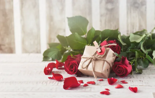 Розы, лепестки, red, love, бутоны, flowers, romantic, gift