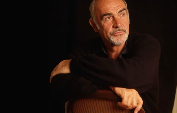 Картинка стул, актёр, чёрный фон, мужжина, Шон Коннери, продюссер, Sean Connery