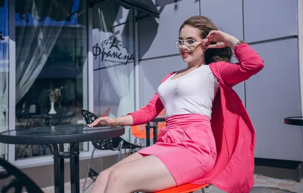 Картинка girl, sexy, shorts, woman, young, model, high heels, skirt