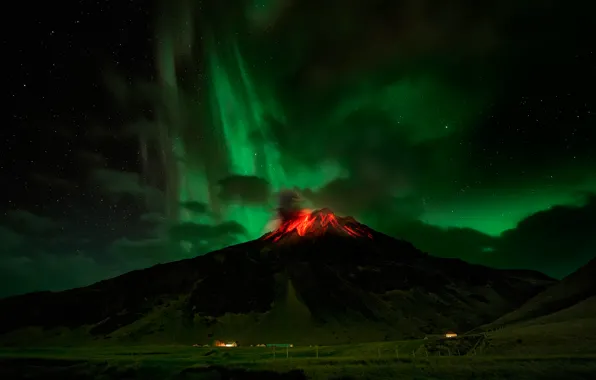 Ночь, северное сияние, вулкан, извержение