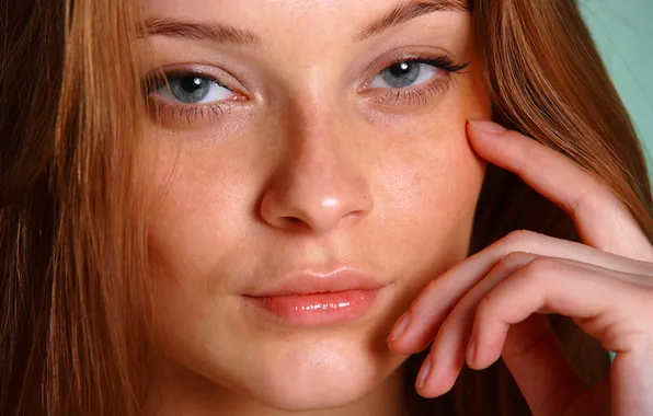 Girl, green eyes, brown hair, angel, lips, look, little, cute