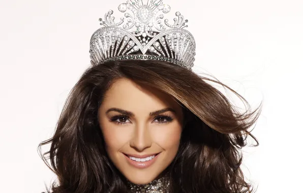Девушка, модель, брюнетка, диадема, Olivia Culpo