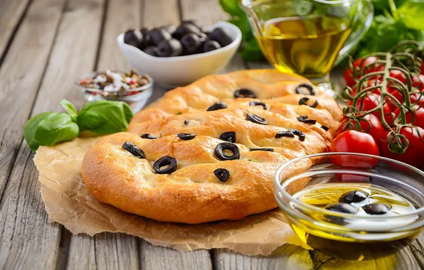 Масло, пирог, помидоры, оливки