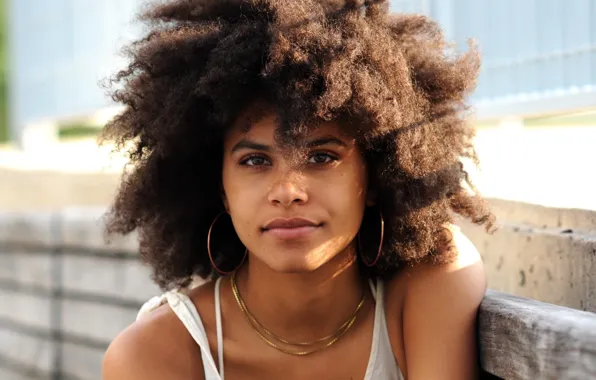 Взгляд, украшения, актриса, hair, Zazie Beetz, Зази Битц, лохматая прическа