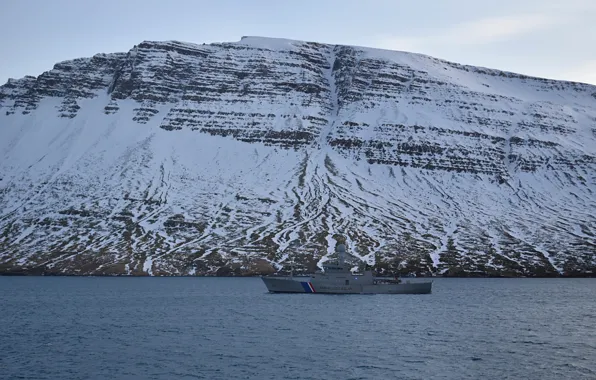 Море, горы, север, сторожевик