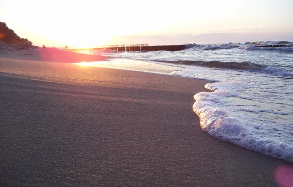 Картинка песок, море, пляж, лето, пена, солнце, свет, природа