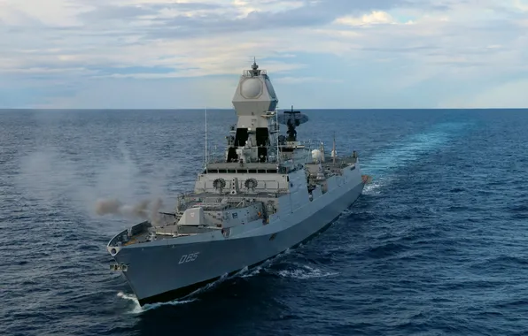 Стрельбы, эсминец, ВМС Индии, INS Chennai