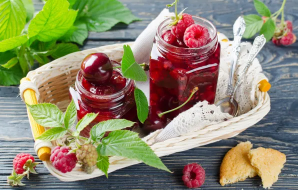Вишня, малина, банки, варенье