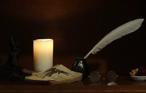 Перо, Свеча, очки, книга
