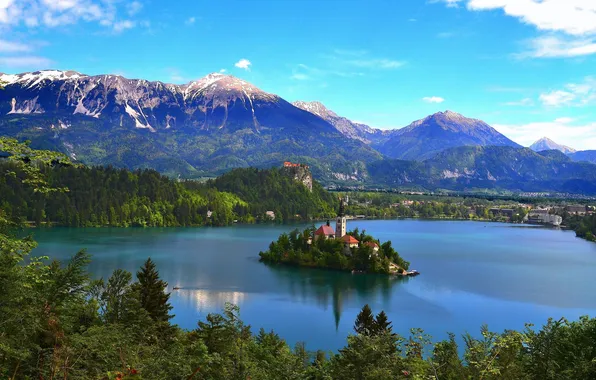 Картинка деревья, горы, озеро, остров, дома, церковь, Словения, Блед