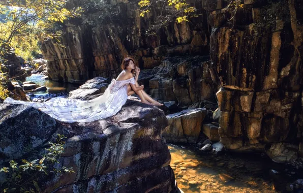 Картинка река, настроение, скалы, ноги, платье, азиатка, невеста