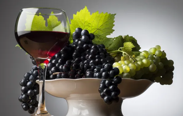 Картинка зеленый, стол, вино, черный, бокал, виноград, ваза