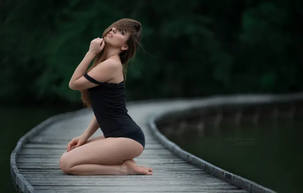 Попа, попка, грудь, взгляд, природа, уют, река, ноги