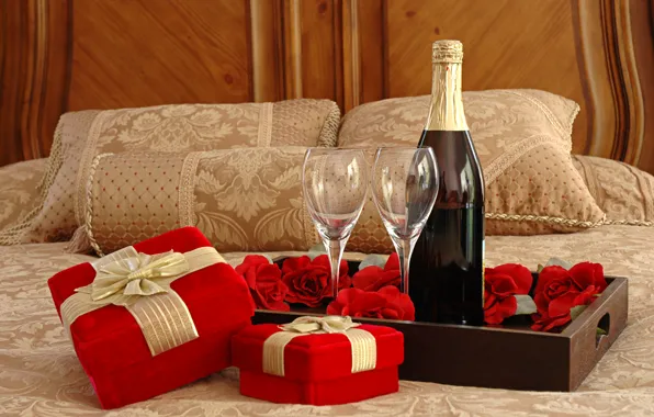 Картинка вино, бокалы, подарки, Кровать, шампанское, поднос, розочки