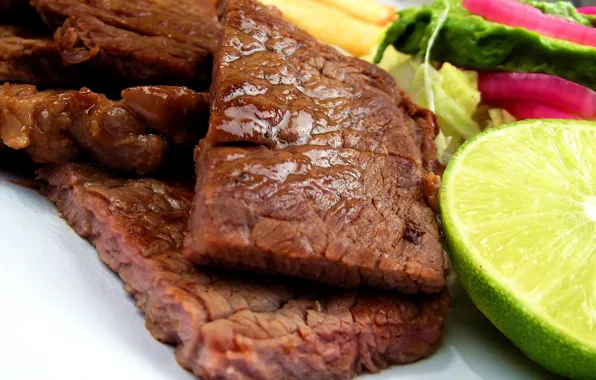 Макро, еда, мясо, куски, лайм, овощи, стейки