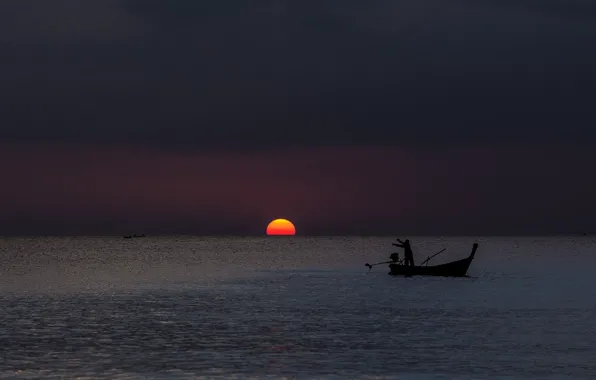 Море, закат, лодка, рыбаки