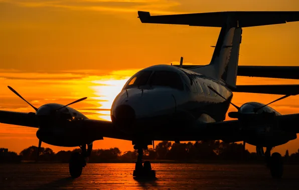 Закат, Embraer, EMB 121, Xingu, коммерческий самолет