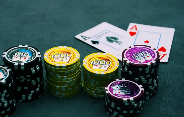 Картинка азартные игры, фишки, Покер, игровой стол