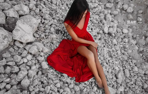 Картинка девушка, камни, платье, ножки, Belavin, Александр Белавин