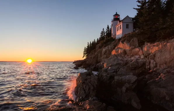 Картинка волны, закат, скалы, берег, маяк, США, Bass Harbor Head Light, Бас-Харбор Головного Света