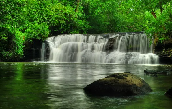 Зелень, лето, река, берег, листва, камень, водопад, каскад