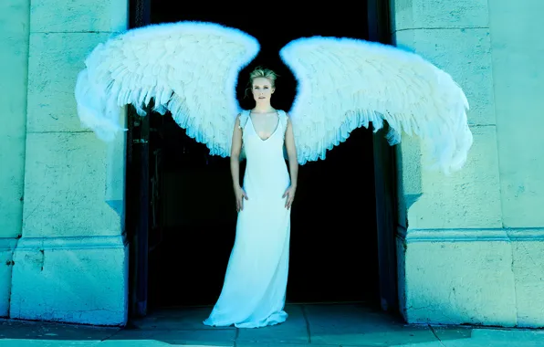 Картинка крылья, ангел, фигура, платье, актриса, прическа, блондинка, в белом