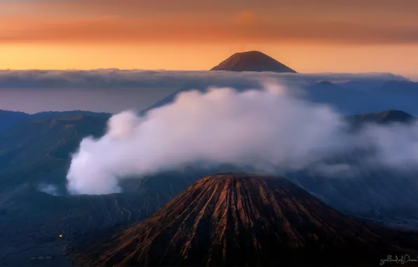 Картинка небо, облака, закат, туман, Индонезия, Ява, Tengger, вулканический комплекс-кальдеры Тенгер