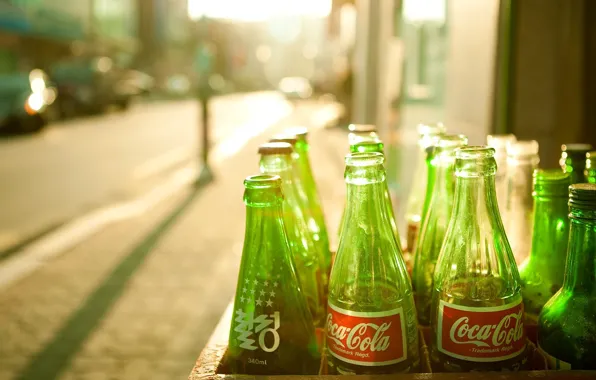 Картинка солнце, coca-cola, кока-кола, зеленые бутылки