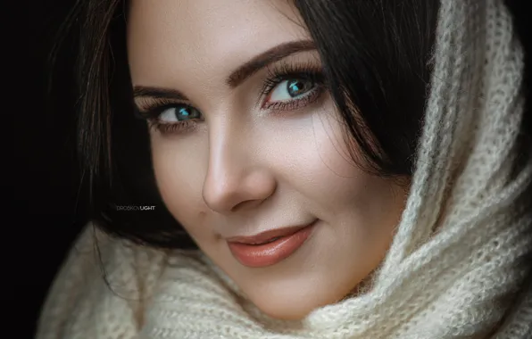 Картинка взгляд, девушка, лицо, улыбка, портрет, шарф, Олеся Колесенина, Alexander Drobkov-Light