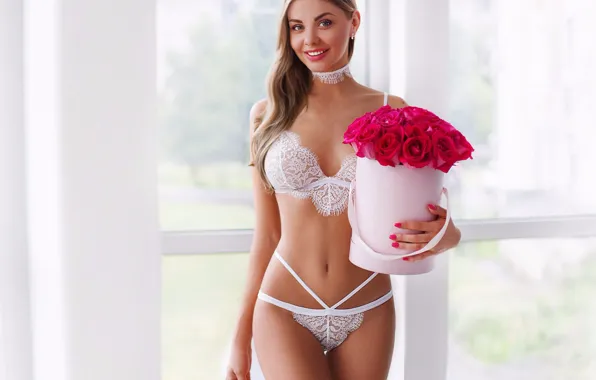 Девушка, цветы, улыбка, трусики, белье, розы, макияж, фигура