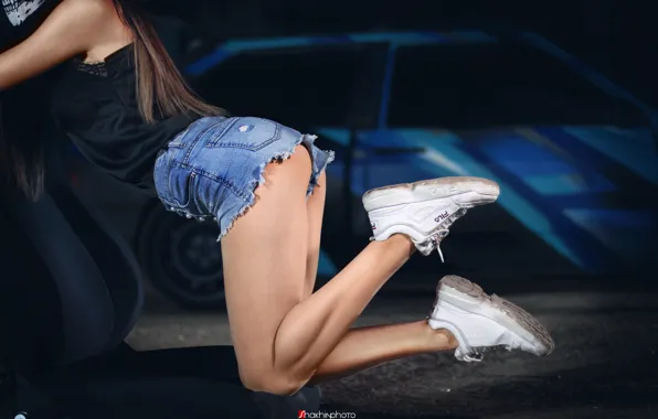 Девушка, шорты, Lada R8, iling show