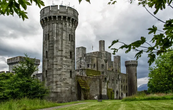 Картинка небо, деревья, тучи, пасмурно, Уэльс, Wales, Penrhyn Castle, замок Пенрин