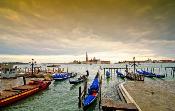 Облака, остров, лодки, Италия, церковь, Венеция, канал, гондола