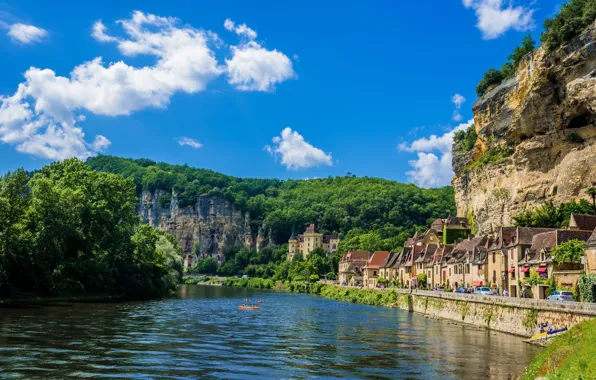 Горы, город, река, Франция, набережная, France, Dordogne, байдарки