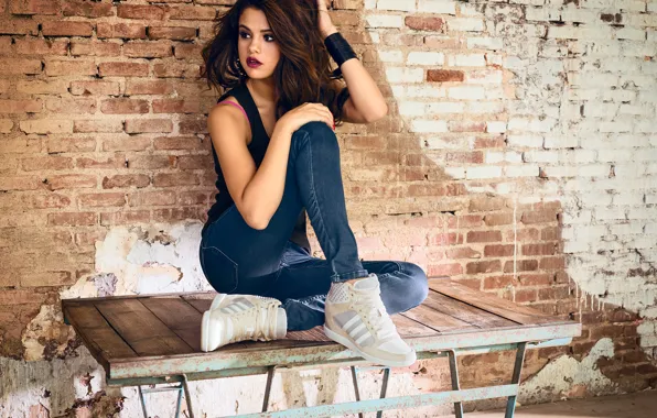 Обувь, фотосессия, Selena Gomez, коллекция одежды Neo, бренд Adidas