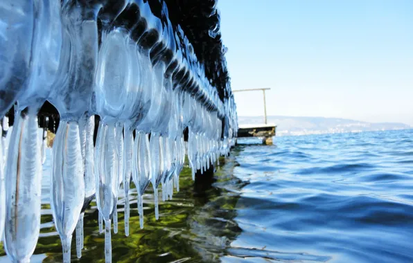 Вода, Сосульки, пирс