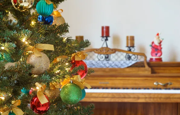 Картинка шарики, шары, Рождество, Новый год, ёлка, пианино, ёлочные украшения