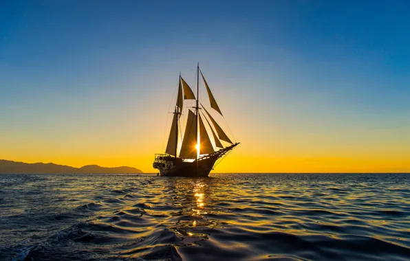 Картинка море, солнце, берег, корабль, парусник, утро