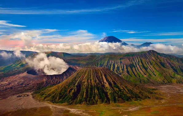 Картинка небо, облака, Индонезия, Ява, Tengger, вулканический комплекс-кальдеры Тенгер, действующий вулкан Бромо