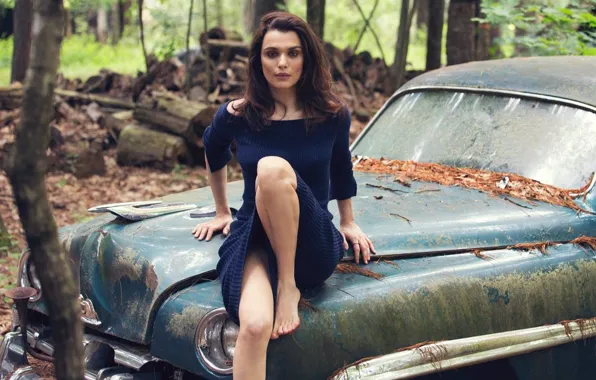 Машина, лес, босиком, платье, актриса, брюнетка, ножки, Rachel Weisz