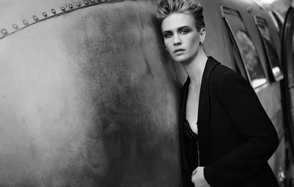 Поза, актриса, черно-белое, January Jones