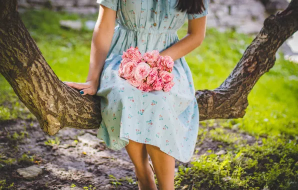 Картинка девушка, цветы, дерево, платье