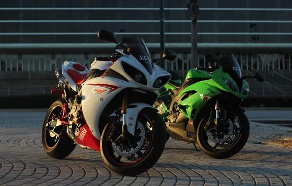 Картинка green, мотоциклы, вечер, white, yamaha, кавасаки, kawasaki, ямаха
