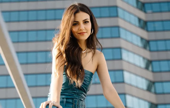 Картинка взгляд, девушка, поза, волосы, Victoria Justice