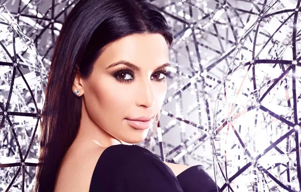 Брюнетка, знаменитость, Kim Kardashian