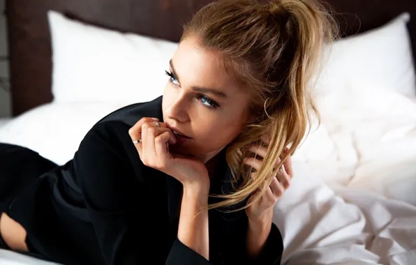 Взгляд, девушка, поза, кольцо, Stella Maxwell