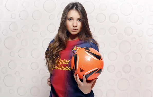 Картинка girl, young, beautiful, model, ball