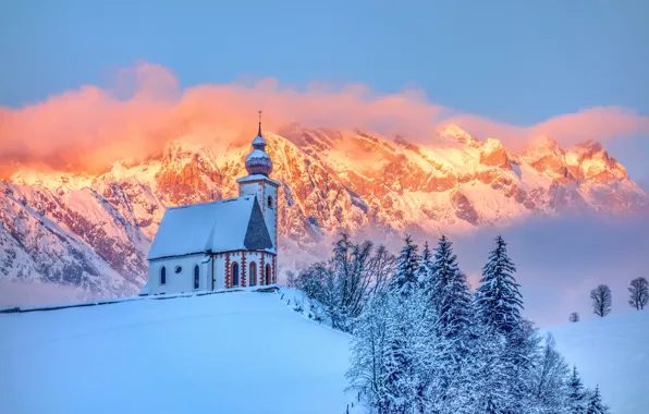 Картинка зима, лес, снег, горы, холм, церковь, часовня