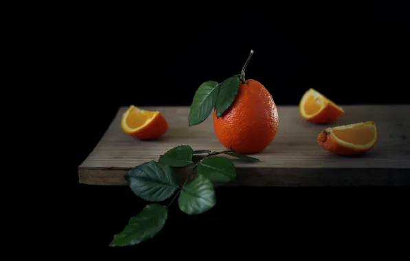 Листья, веточка, апельсин, апельсины, доска, черный фон, дольки, мандарин
